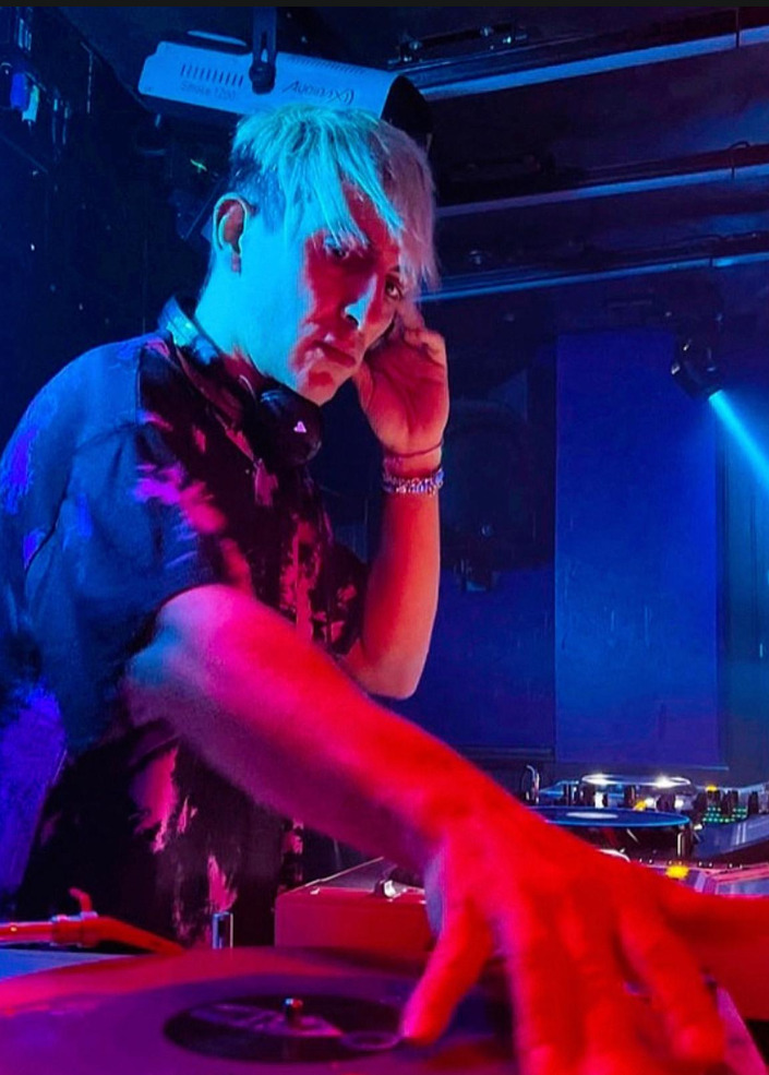 Fotografía del DJ ÁNGEL DEEP