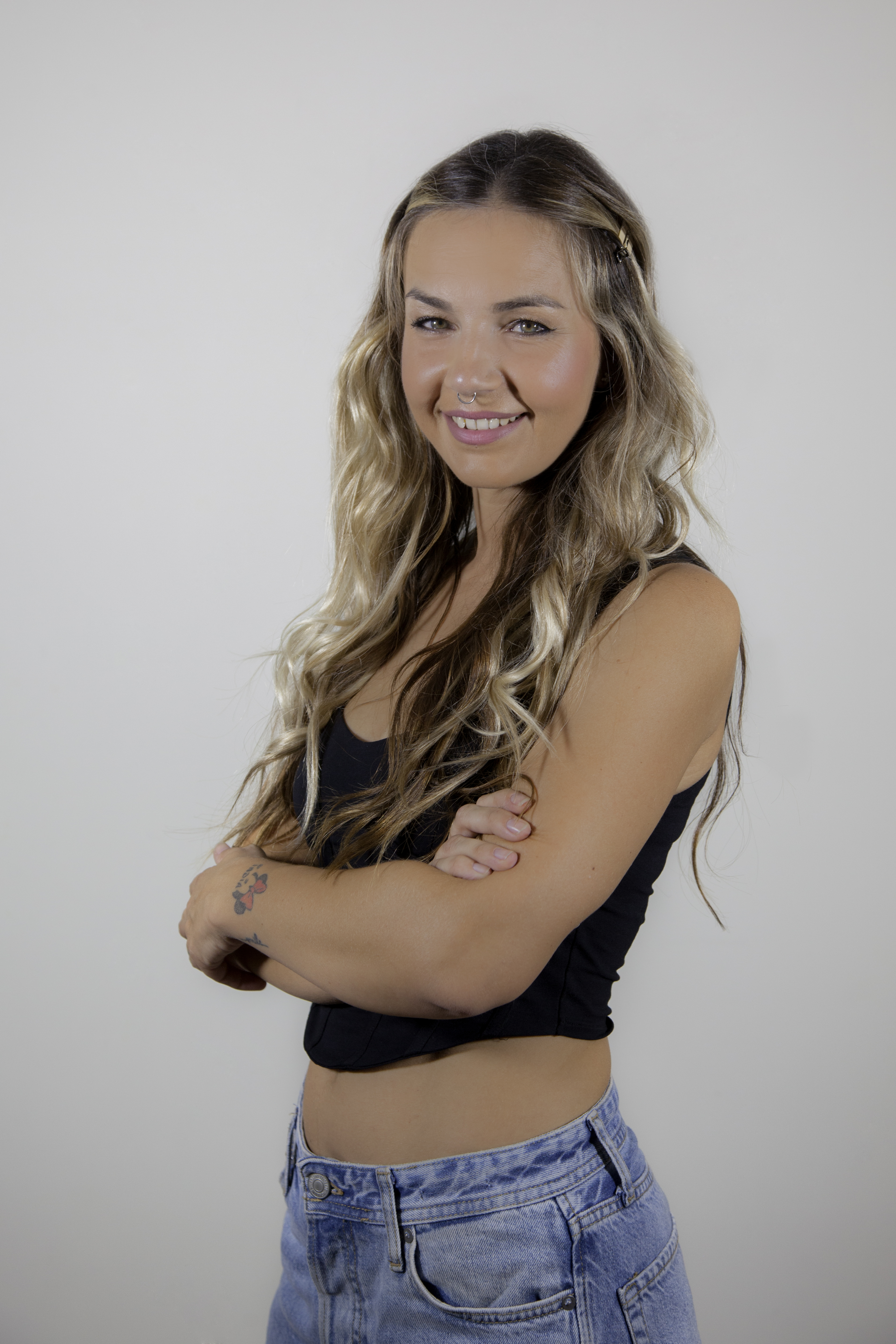 Fotografía de la DJ CINTHYA NES-K